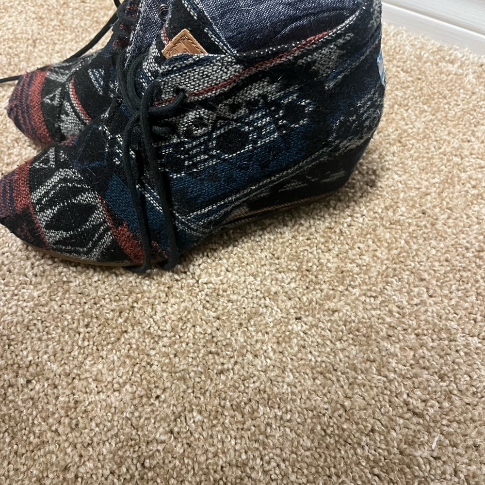 Toms Multicolor Patterned Heeled Boots - image 3